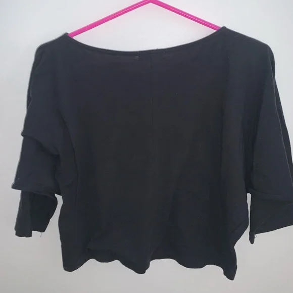 [S]👚NWOT - F21 tee - Picture 2 of 5